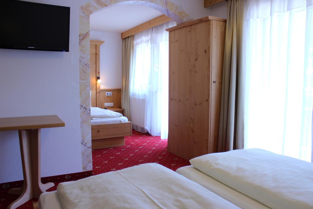 Hotel Restaurant Thurner Zams Værelse billede