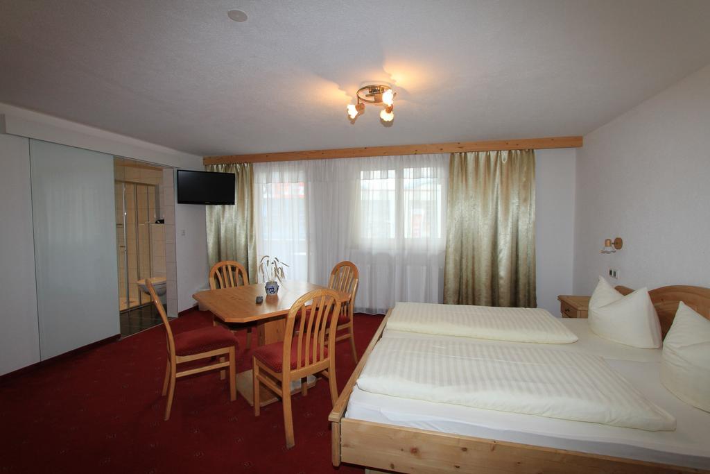 Hotel Restaurant Thurner Zams Værelse billede
