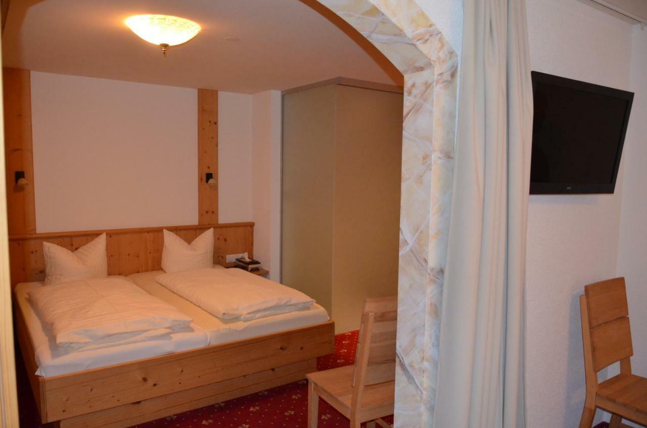Hotel Restaurant Thurner Zams Eksteriør billede